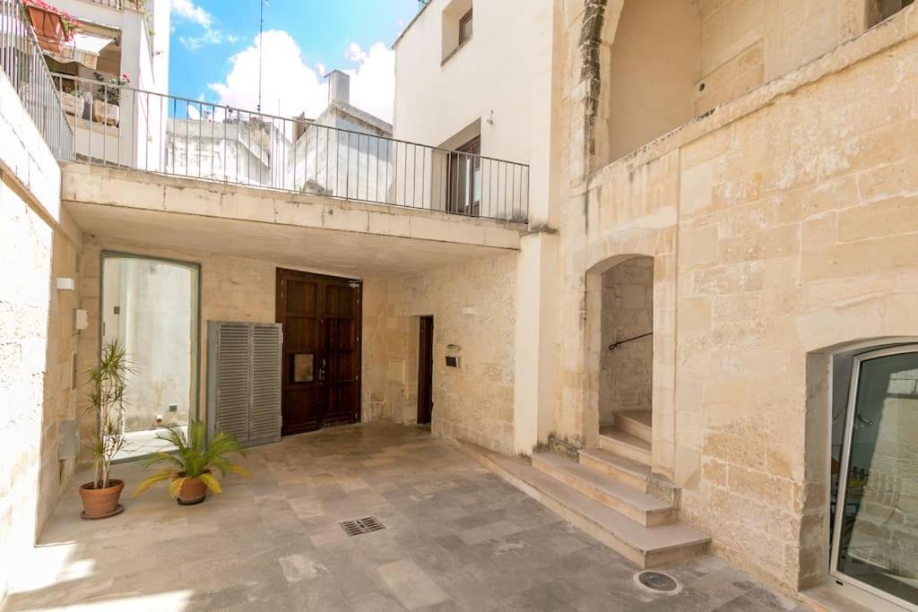 Dimora Del '500 In Zona Santa Croce Lägenhet Lecce Exteriör bild